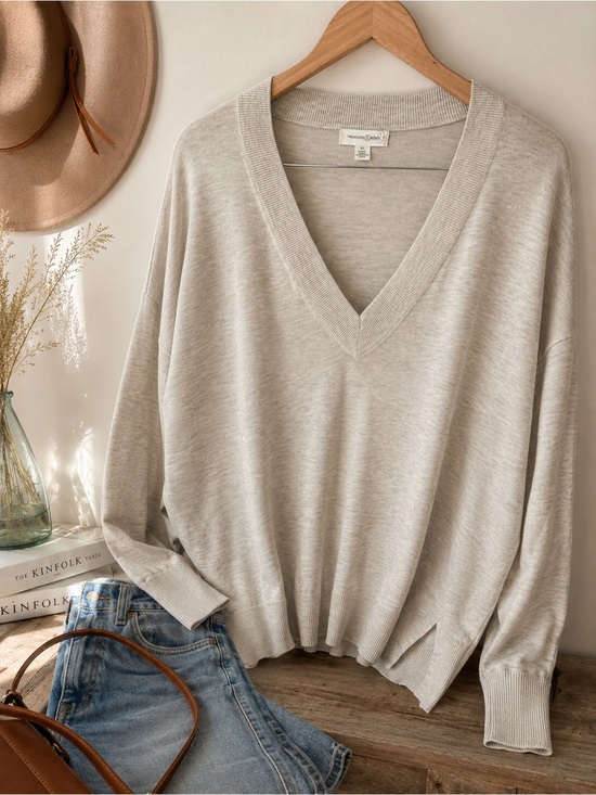 Treasure & Bond Sweaters - Treasure & Bond Cream V-Neck Sweater